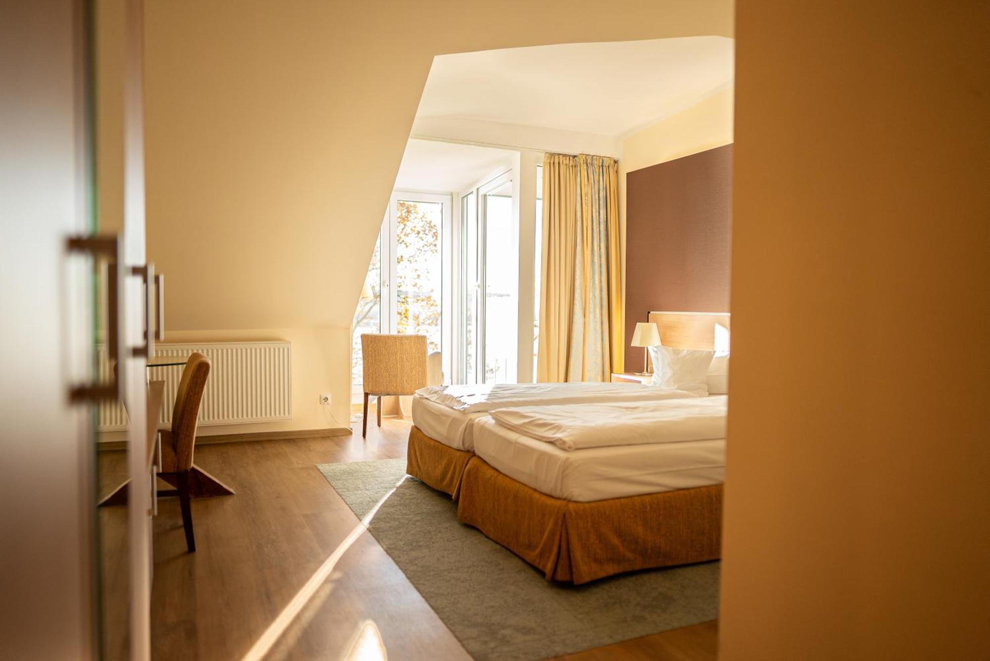Hotel Seeblick Thuelsfeld Exterior photo